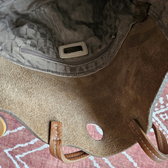 Furla Leather Expandable Crossbody Bag! - Picture 13 of 16